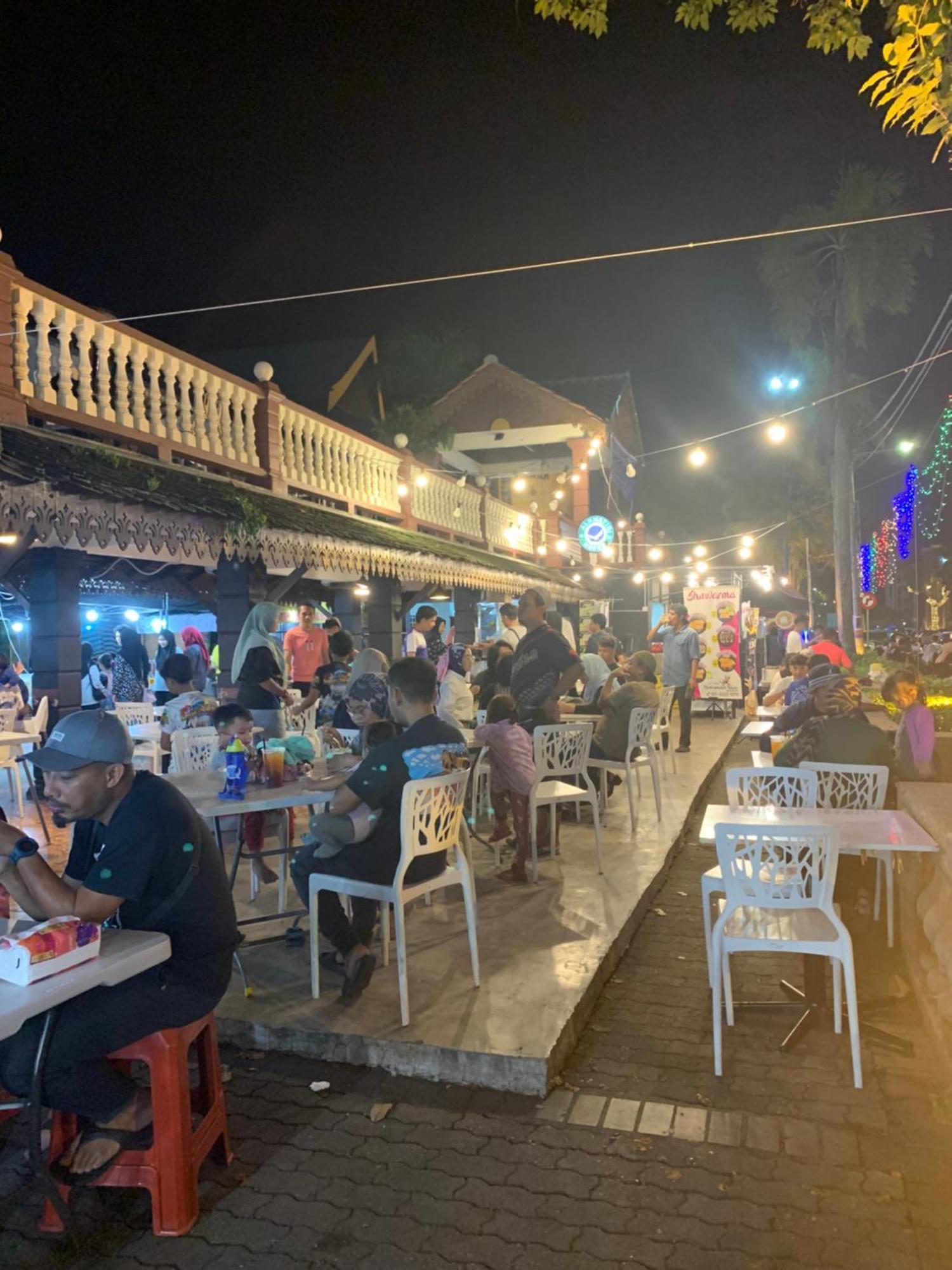 Andiana Hotel & Lodge - Kota Bharu City Centre Экстерьер фото